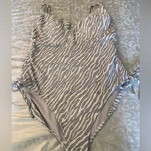 Time and Tru Swimsuit one piece size 14-16